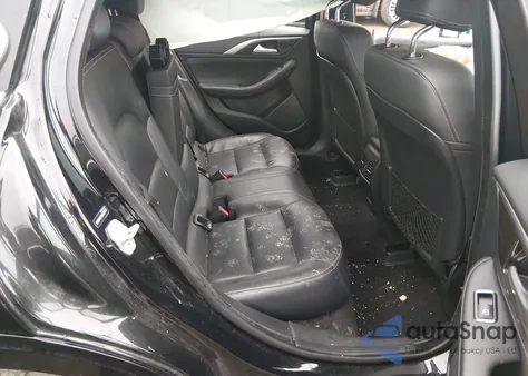 2017 Infiniti Qx30 Premium z USA, uszkodzony, nr VIN SJKCH5CP9HA034887